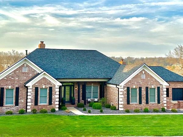 550 Inverrary Court , Eureka, MO 63025