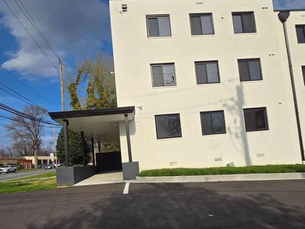 49 DIAMOND , GAITHERSBURG, MD 20877