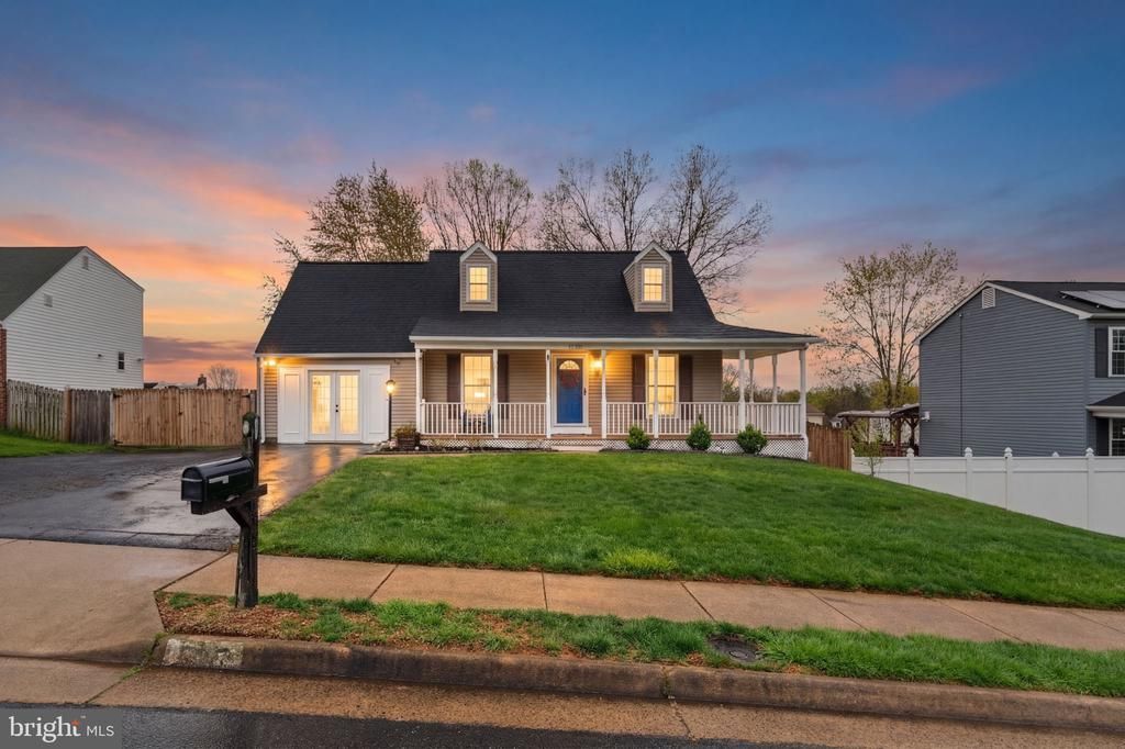 5787 Riverside Drive, Woodbridge, VA 22193 Main Photo