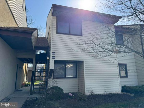 16 B E DAISY LANE, MOUNT LAUREL, NJ 08054