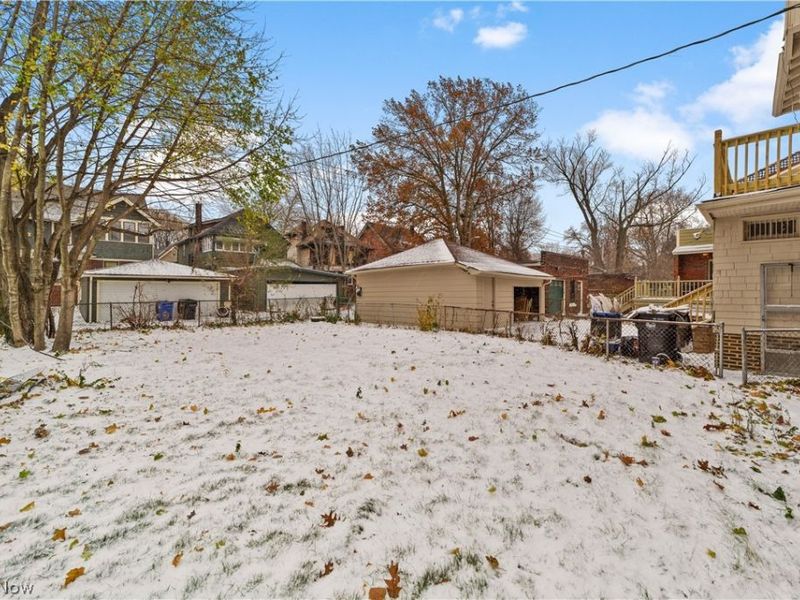 867 East Blvd, Cleveland, OH 44108 Photo 4