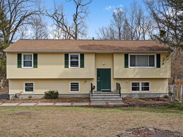 41 Rutledge Avenue, Highland Mills, NY 10930