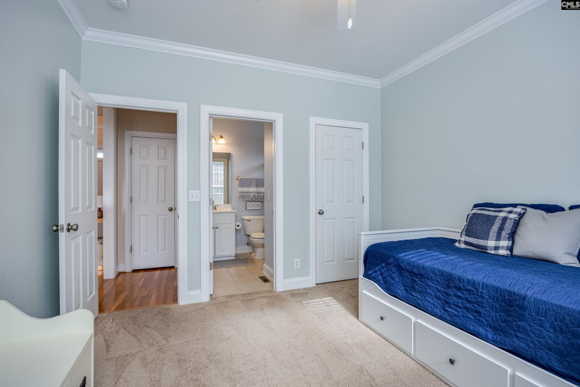 24 Middleton Drive Photo 37