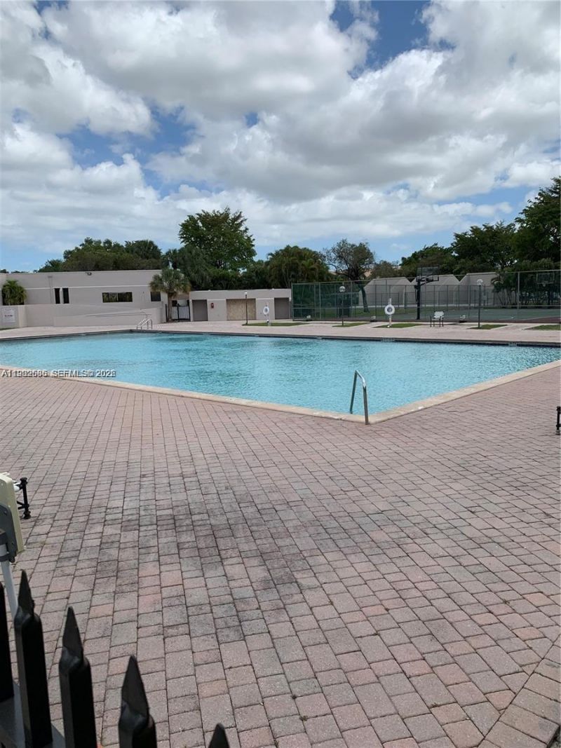 8700 SW 133rd Ave Rd, Unit 223, Miami, FL 33183 Photo