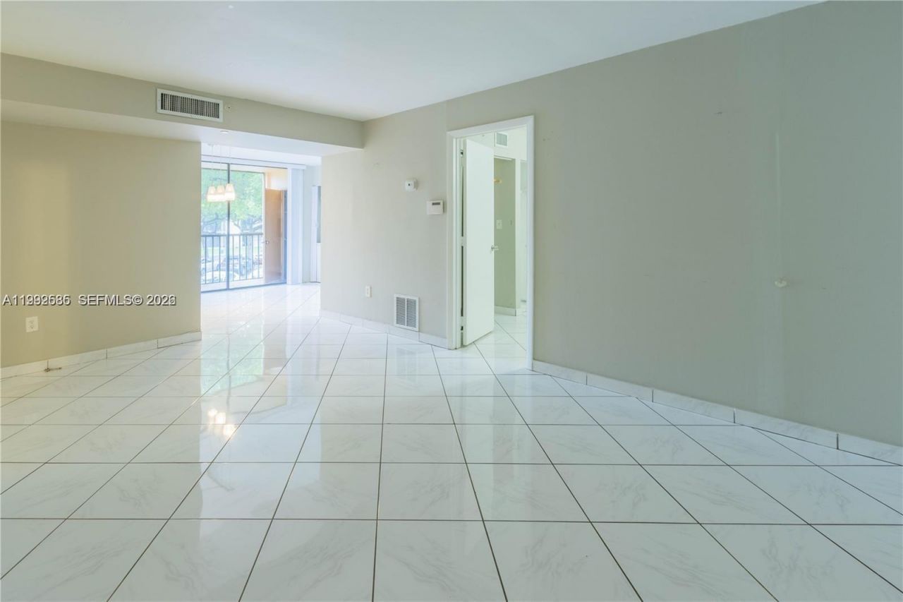 8700 SW 133rd Ave Rd, Unit 223, Miami, FL 33183 Photo