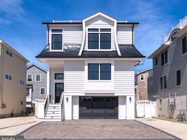 7 W 29TH STREET, LONG BEACH, NJ 08008