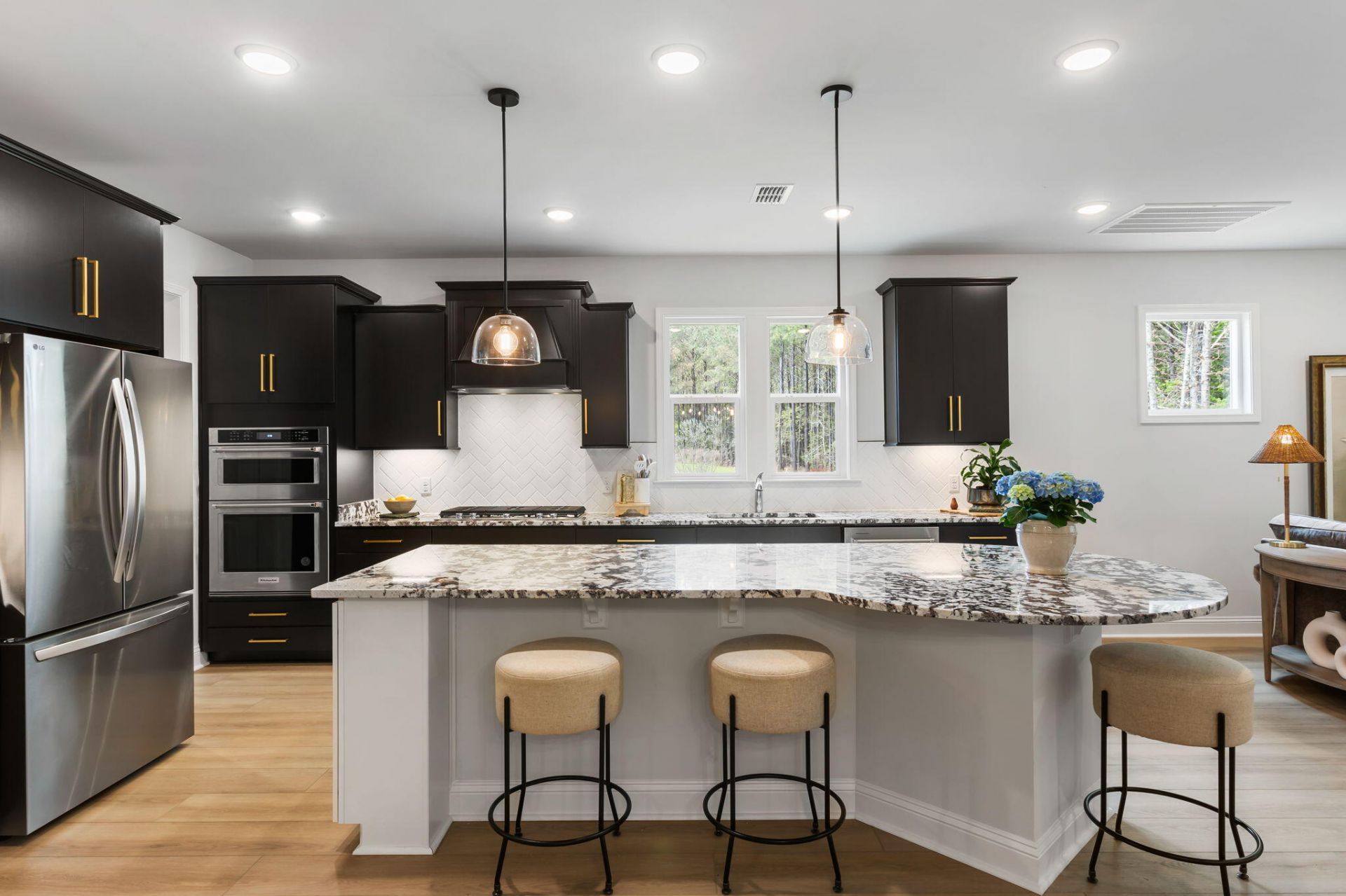 4303 Hugh Bennett Drive Photo 9