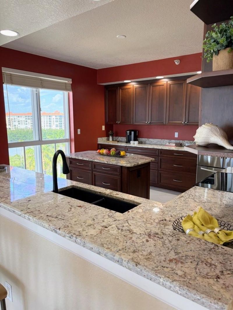 4830 Osprey Drive S, Unit 506, Saint Petersburg, FL 33711 Photo