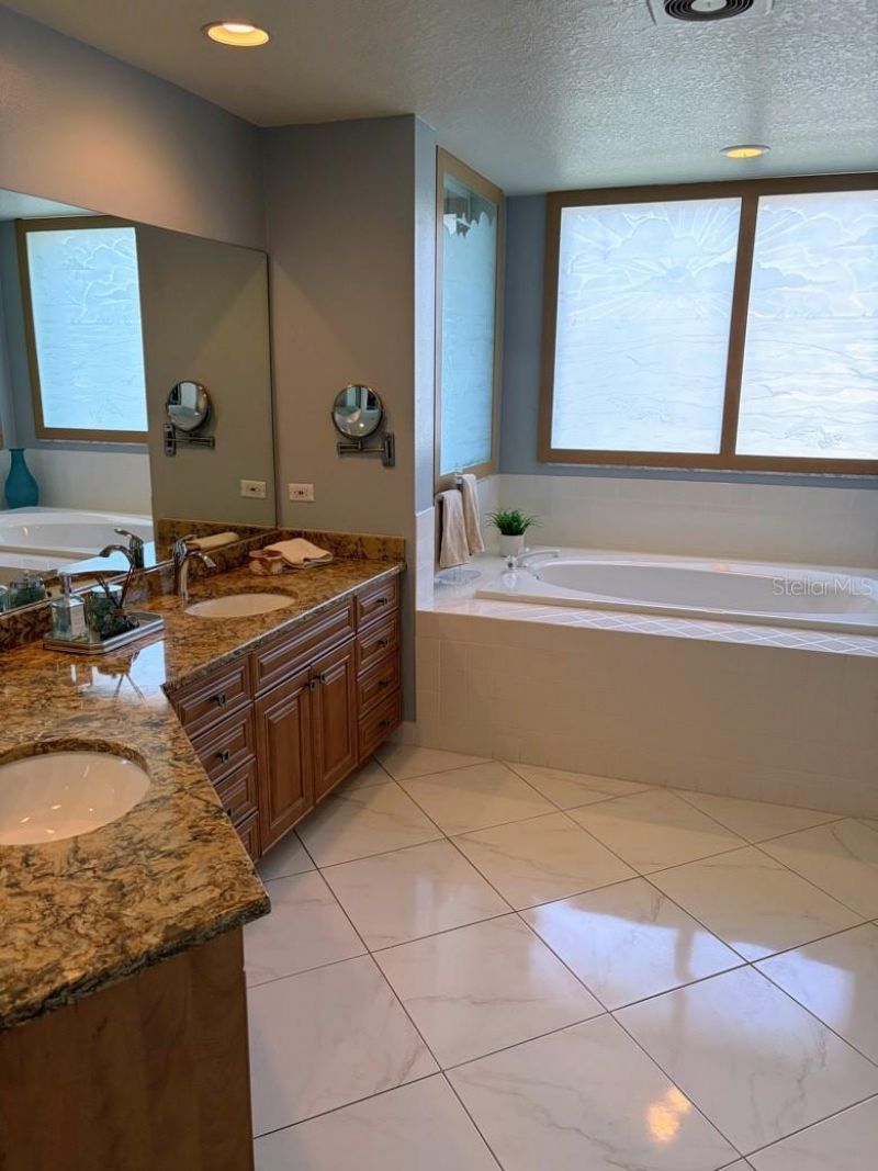 4830 Osprey Drive S, Unit 506, Saint Petersburg, FL 33711 Photo