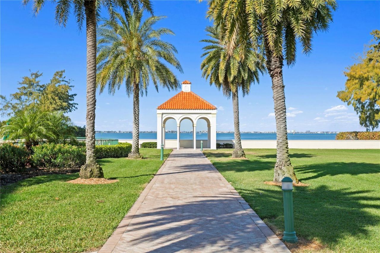 4830 Osprey Drive S, Unit 506, Saint Petersburg, FL 33711 Photo