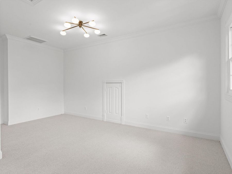 Property Image 101