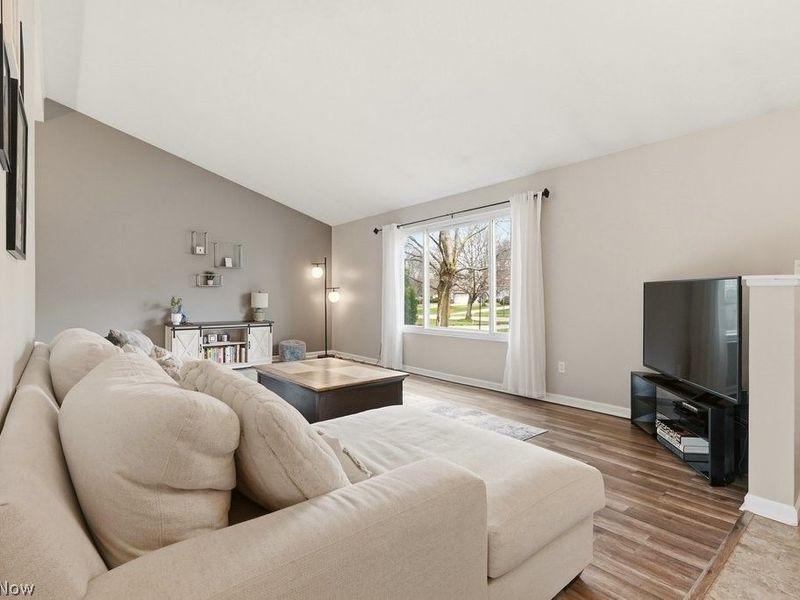 32430 N Roundhead Drive, Solon, OH 44139 Photo 6