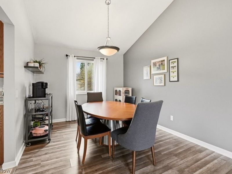 32430 N Roundhead Drive, Solon, OH 44139 Photo 9