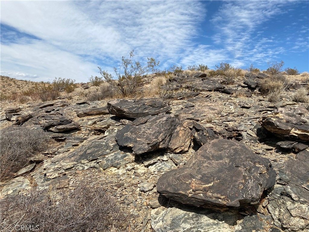 3025 Flamingo Avenue, Joshua Tree, CA 92252 Main Photo