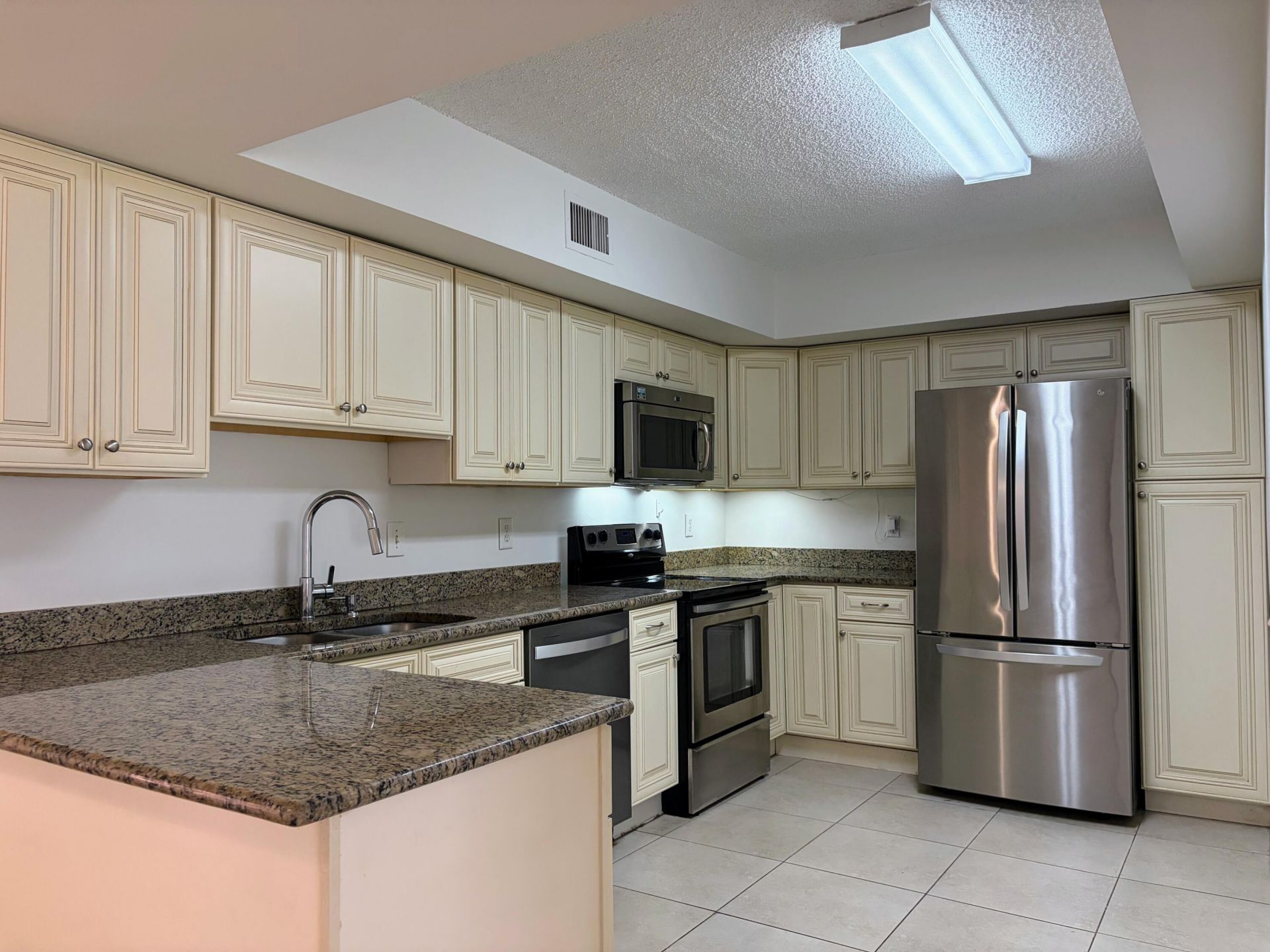 3160 Leewood Terrace, Unit L115, Boca Raton, FL 33431 Photo