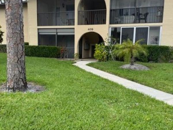 409 Pine Glen Lane, Unit A-1, Greenacres, FL 33463