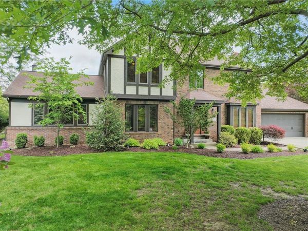 1751 Hassam Rd, Coraopolis, PA 15108