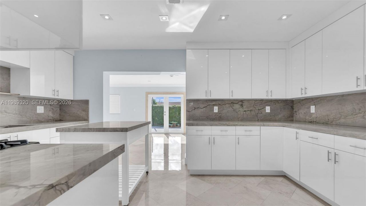 2900 SW 92nd Ave, Unit 2900, Miami, FL 33165 Photo