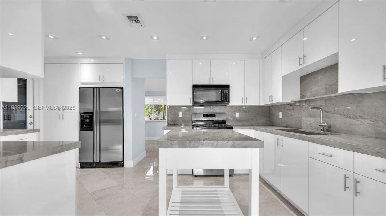 2900 SW 92nd Ave, Unit 2900, Miami, FL 33165 Photo