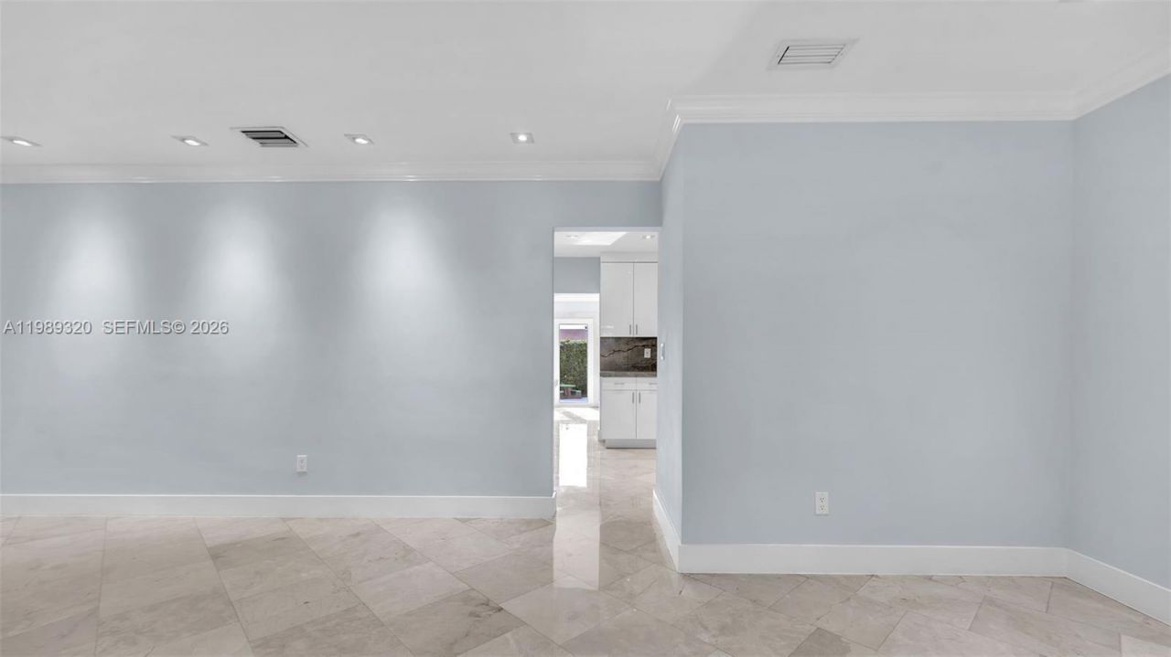 2900 SW 92nd Ave, Unit 2900, Miami, FL 33165 Photo