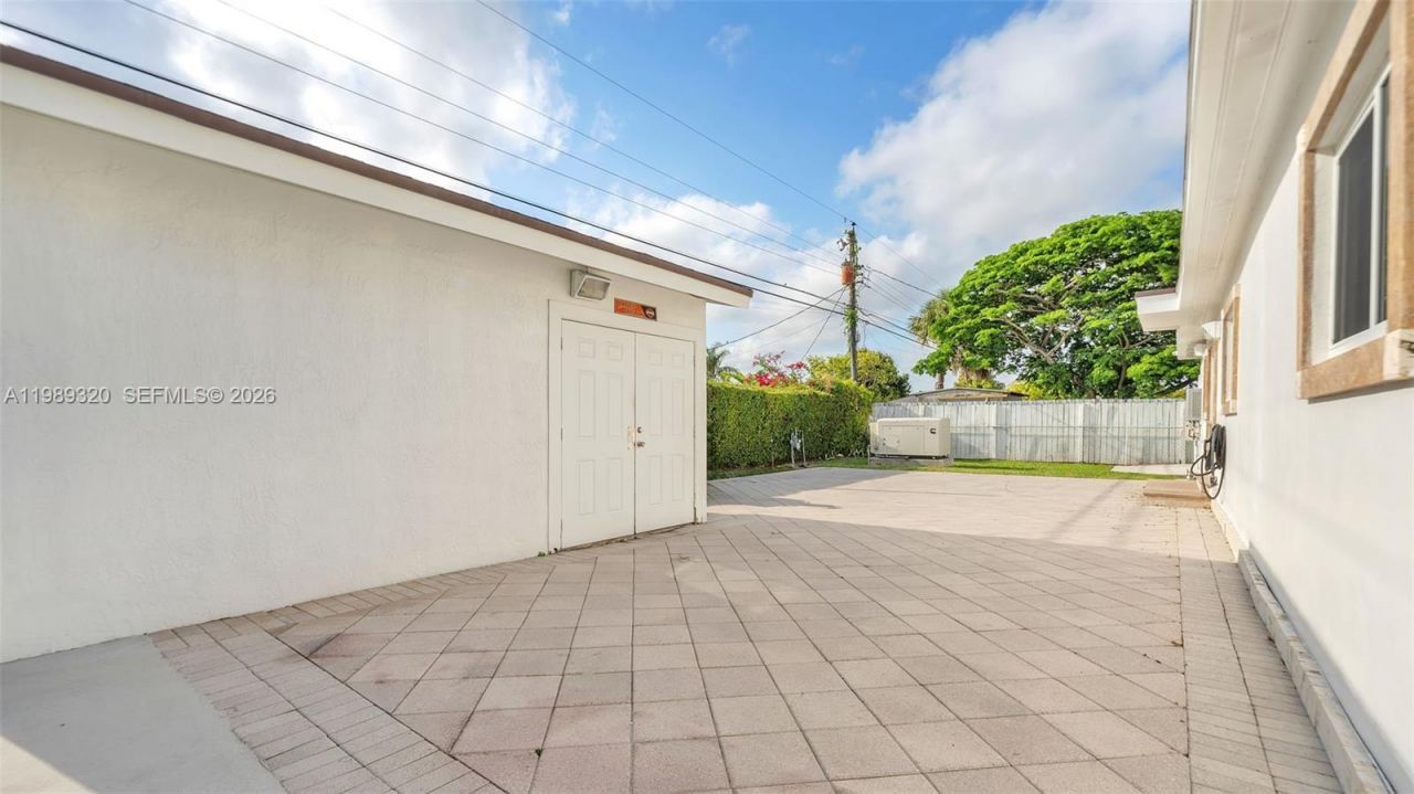 2900 SW 92nd Ave, Unit 2900, Miami, FL 33165 Photo