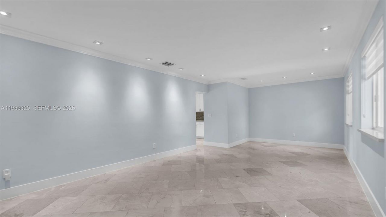 2900 SW 92nd Ave, Unit 2900, Miami, FL 33165 Photo