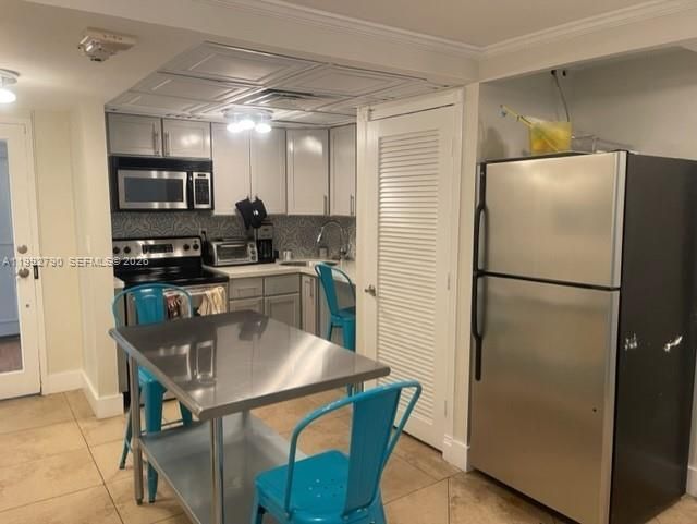 2900 NE 30th St, Unit B7, Fort Lauderdale, FL 33306 Photo