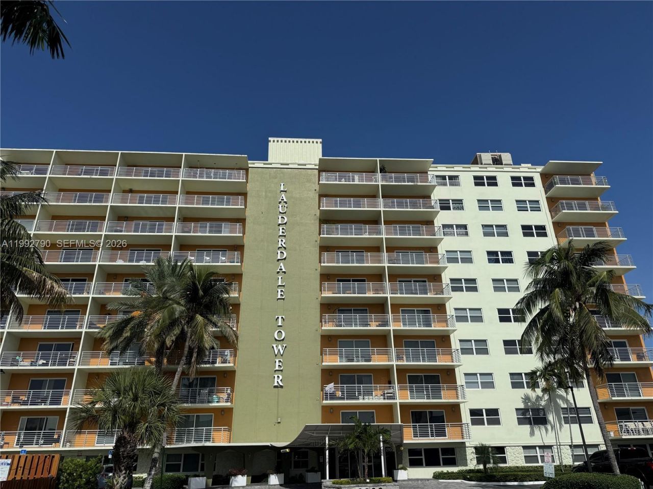 2900 NE 30th St, Unit B7, Fort Lauderdale, FL 33306 Photo
