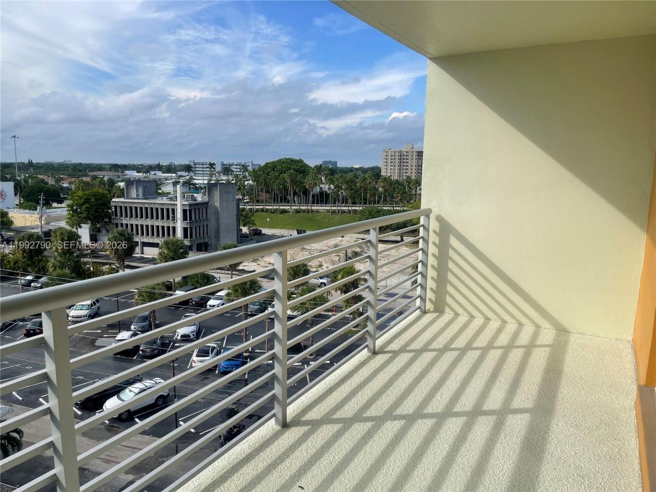 2900 NE 30th St, Unit B7, Fort Lauderdale, FL 33306 Photo