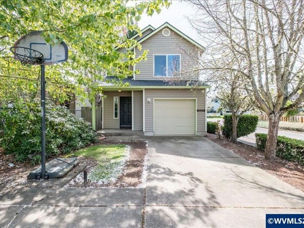 1825 SW Easy St, Corvallis, OR 97333