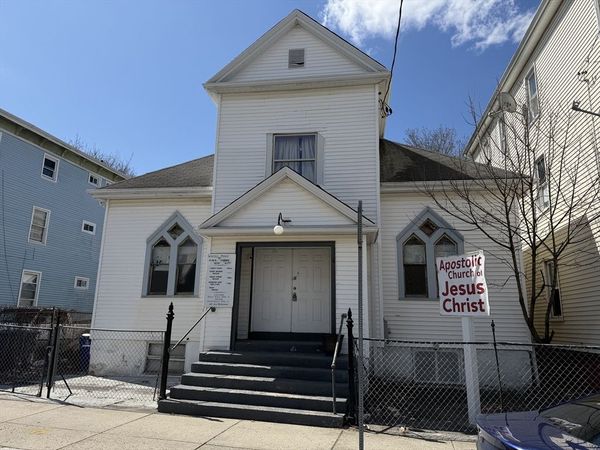 105 Purchase St, New Bedford, MA 02740