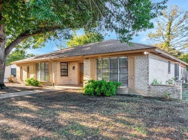 3816 Buckhorn Place, Fort Worth, TX 76137