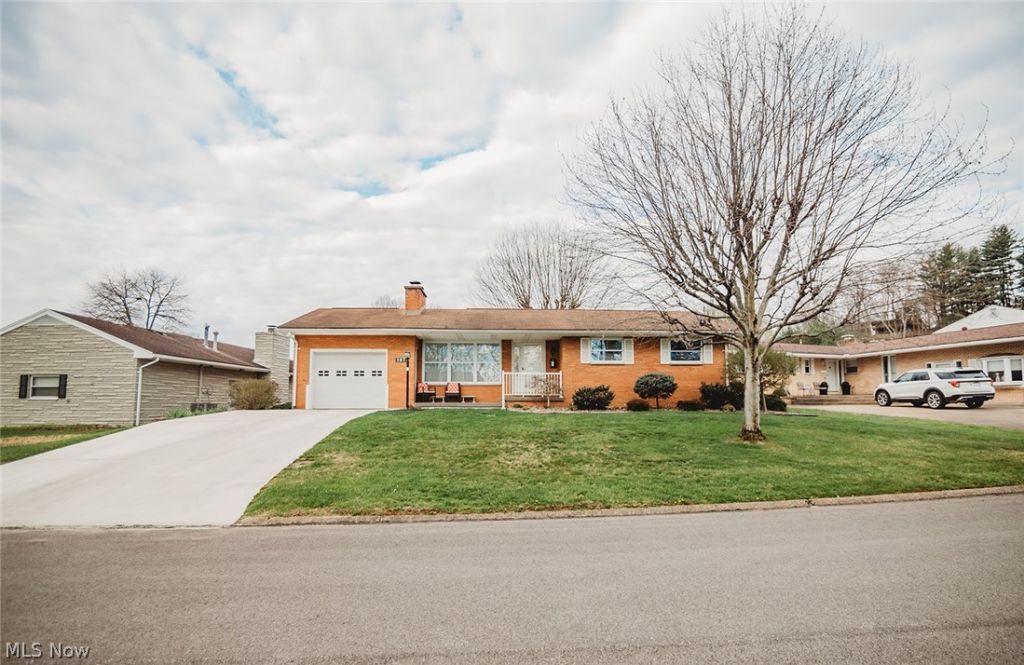 107 Morningside Circle, Parkersburg, WV 26101 Main Photo