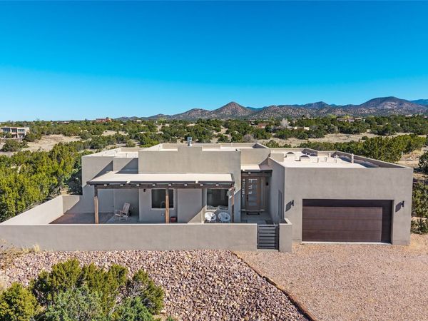 9 Monte Alto Place, Santa Fe, NM 87508