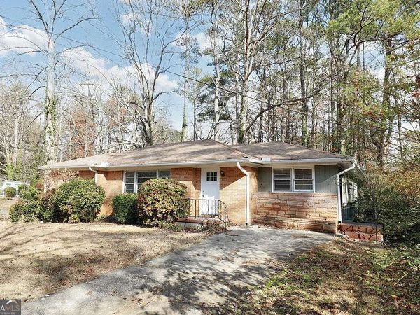 2576 wood valley Drive, East Point, GA 30344