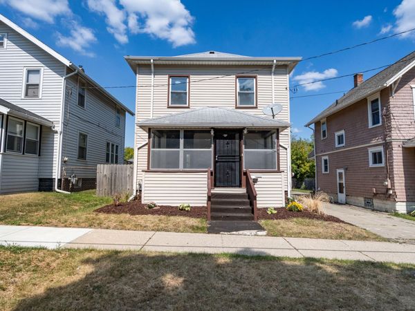 140 Moore Street, Jackson, MI 49203