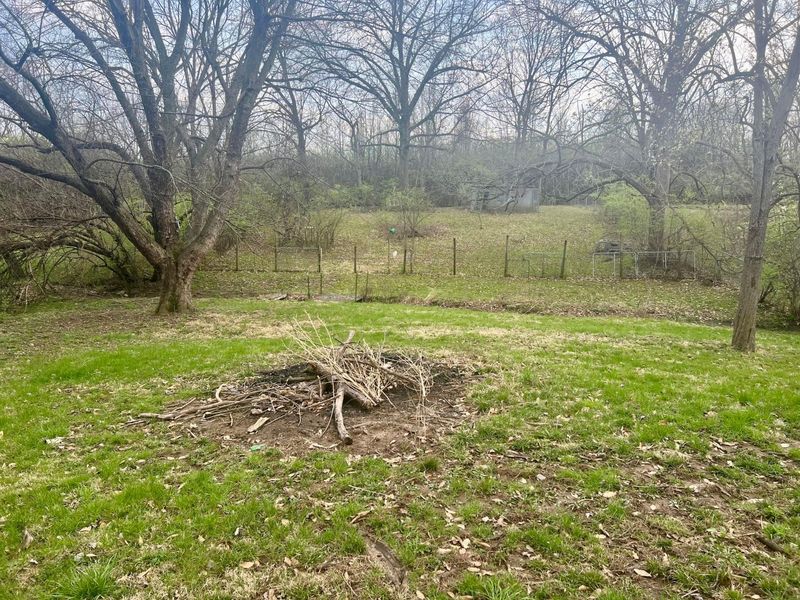 1055 Hart Road , Columbus, OH 43223 Photo 14