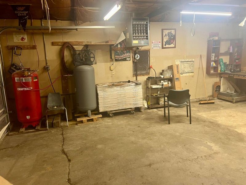 1055 Hart Road , Columbus, OH 43223 Photo 23