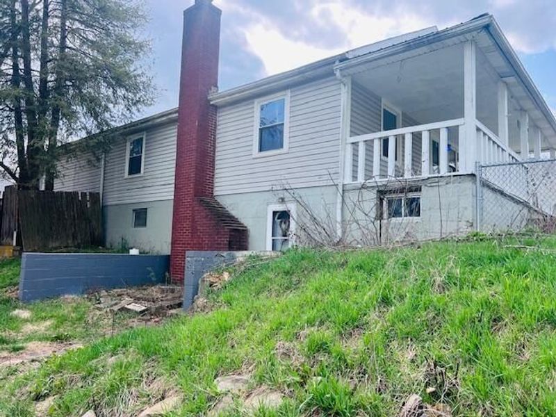 1055 Hart Road , Columbus, OH 43223 Photo 4