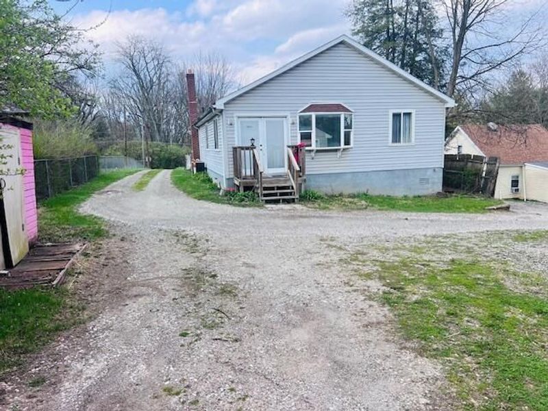 1055 Hart Road , Columbus, OH 43223 Photo 6