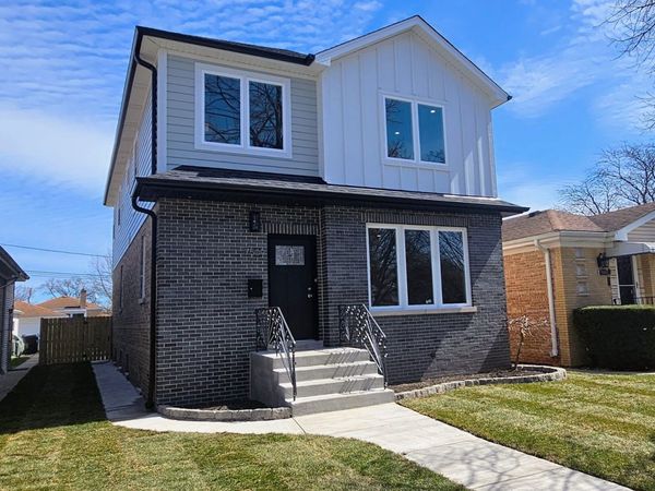 7509 N Oleander Avenue , Chicago, IL 60631