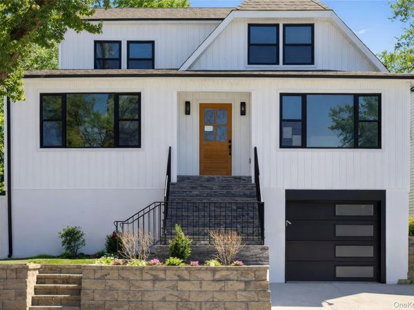 8 Hunt Avenue, Yonkers, NY 10710