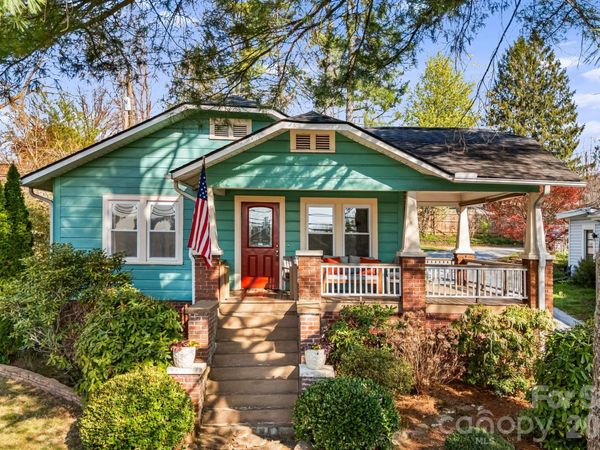 1207 Willow Road, Hendersonville, NC 28739