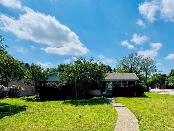 1800 Highland Drive , Carrollton, TX 75006