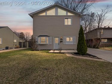 26734 Barrington Street, Madison Heights, MI 48071