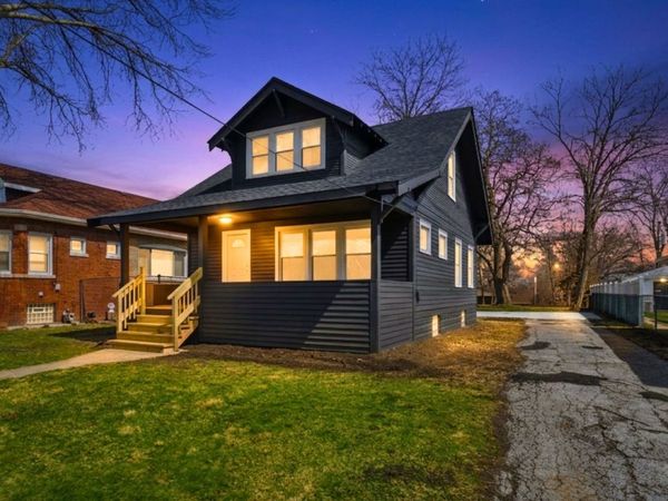 12211 Irving Avenue , Blue Island, IL 60406