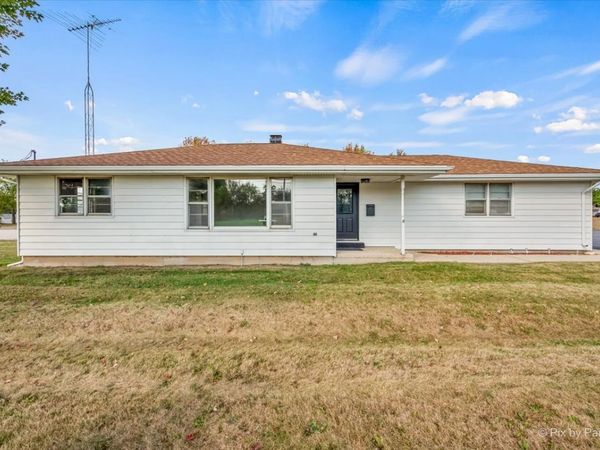 124 E Oak Knoll Drive , Hampshire, IL 60140