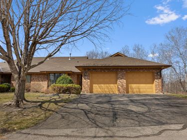 19 Anemone Circle, North Oaks, MN 55127