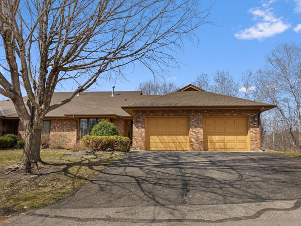 19 Anemone Circle, North Oaks, MN 55127
