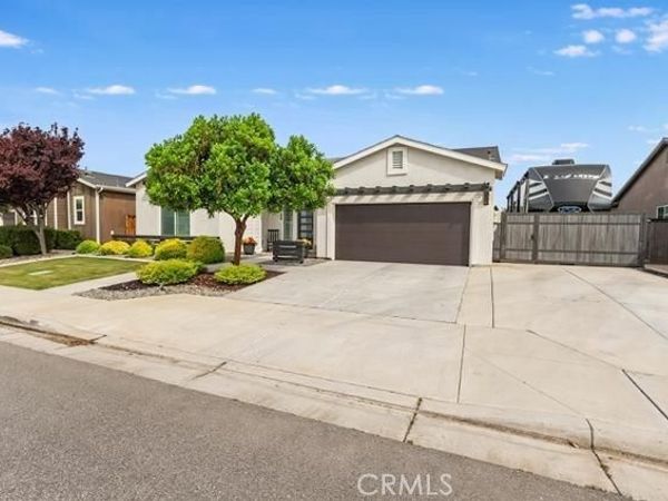 9218 Manor Glen, Shafter, CA 93263